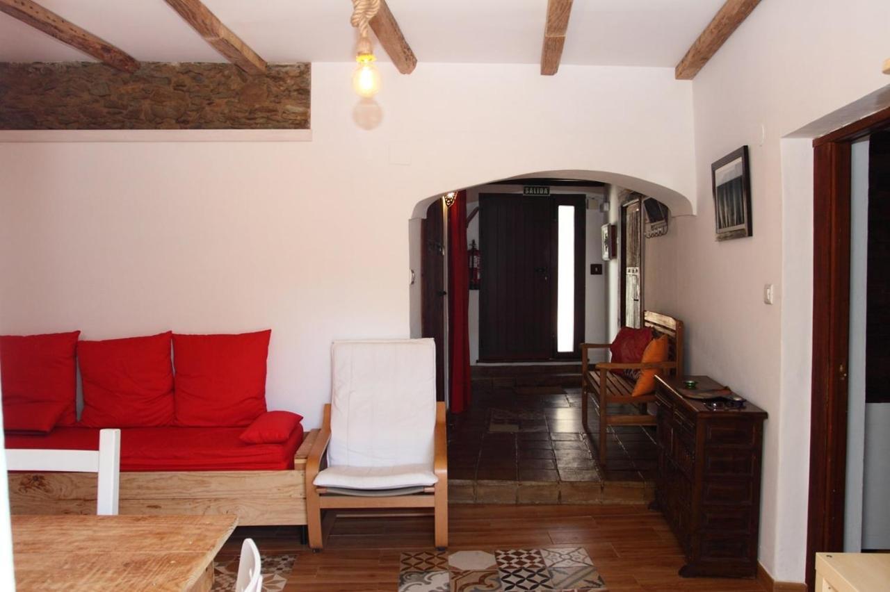 Nido Menas Villa Torrejón el Rubio Exterior foto